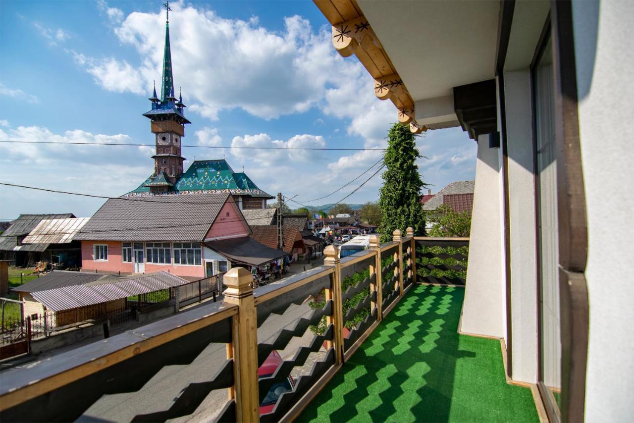Hotel La Conacul Vesel Săpînţa Esterno foto