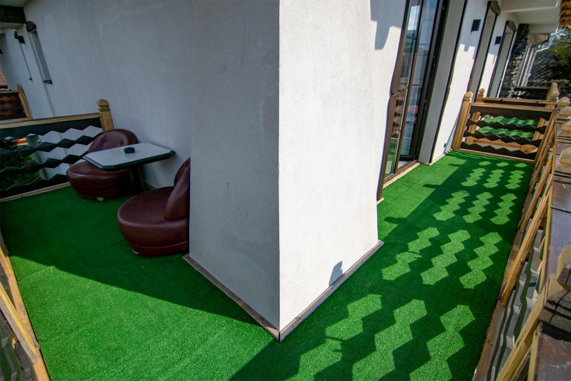 Hotel La Conacul Vesel Săpînţa Esterno foto